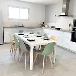 Belle Maison De 140m2, Proche Centre *