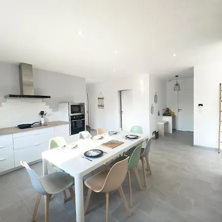 Holiday home Belle Maison De 140m2, Proche Centre *