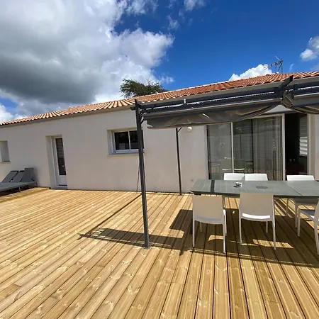 Belle Maison De 140m2, Proche Centre Nyaraló *