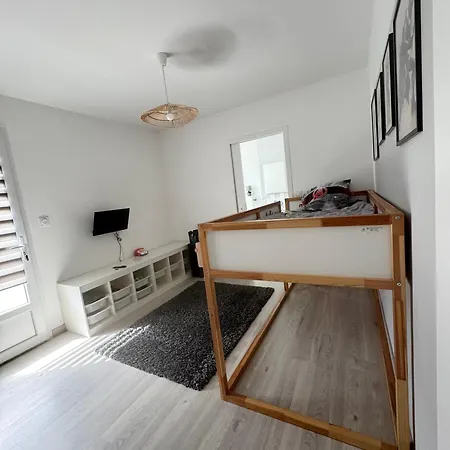 Belle Maison De 140m2, Proche Centre