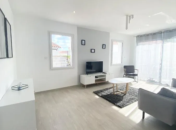 Belle Maison De 140m2, Proche Centre Hébergement de vacances Challans