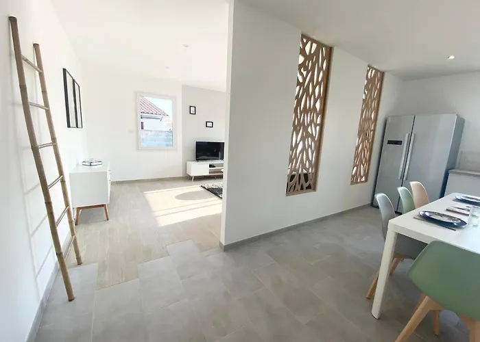 Hébergement de vacances Belle Maison De 140m2, Proche Centre *