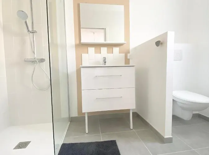 Hébergement de vacances Belle Maison De 140m2, Proche Centre