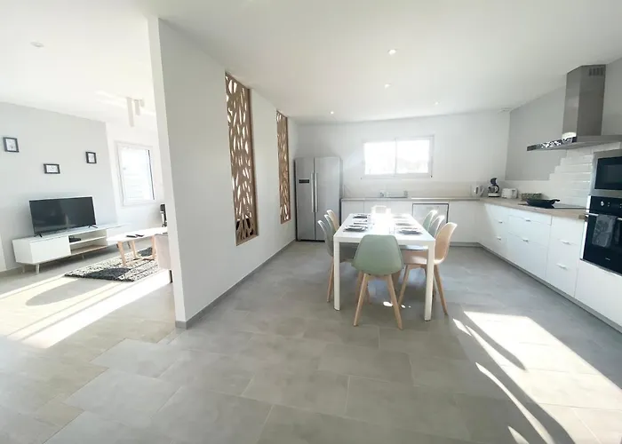 Belle Maison De 140m2, Proche Centre * Challans